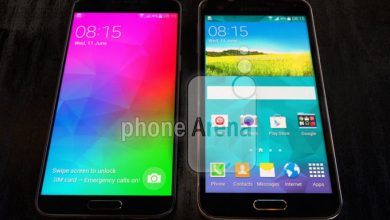 Galaxy F fotografiat langa Galaxy S5 Galaxy F fotografiat