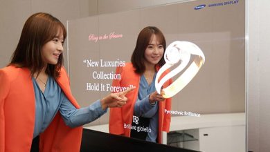 Samsung a prezentat la Hong Kong oglinda inteligenta si un afisaj OLED transparent, ambele cu tehnologie RealSense Samsung a prezentat la Hong Kong oglinda inteligenta si un afisaj OLED transparent, ambele cu tehnologie RealSense